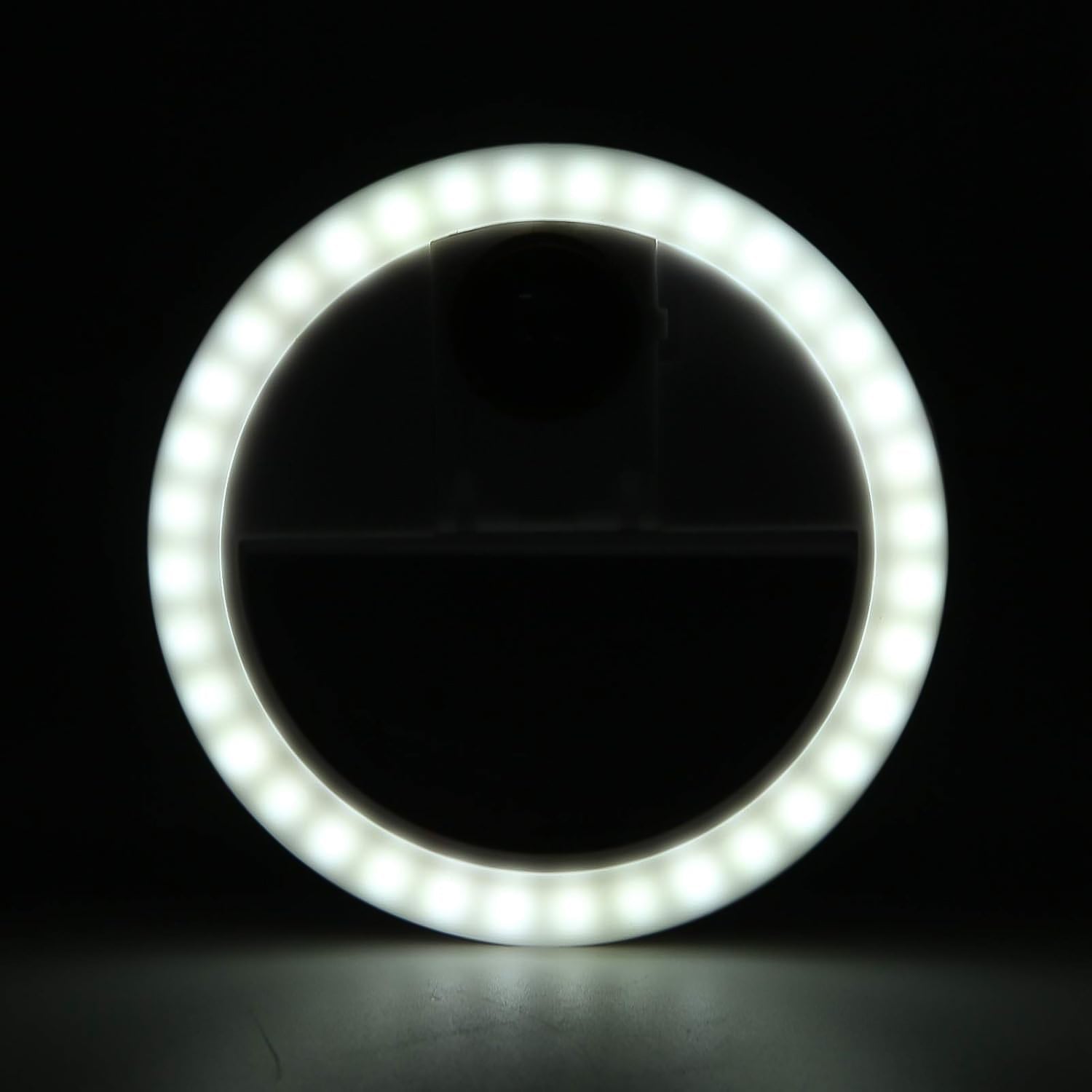 Selfie Flash Ring Light with 3 Level of Brightness (1 Pc) Selfie Flash Ring Light with 3 Level of Brightness (1 Pc)